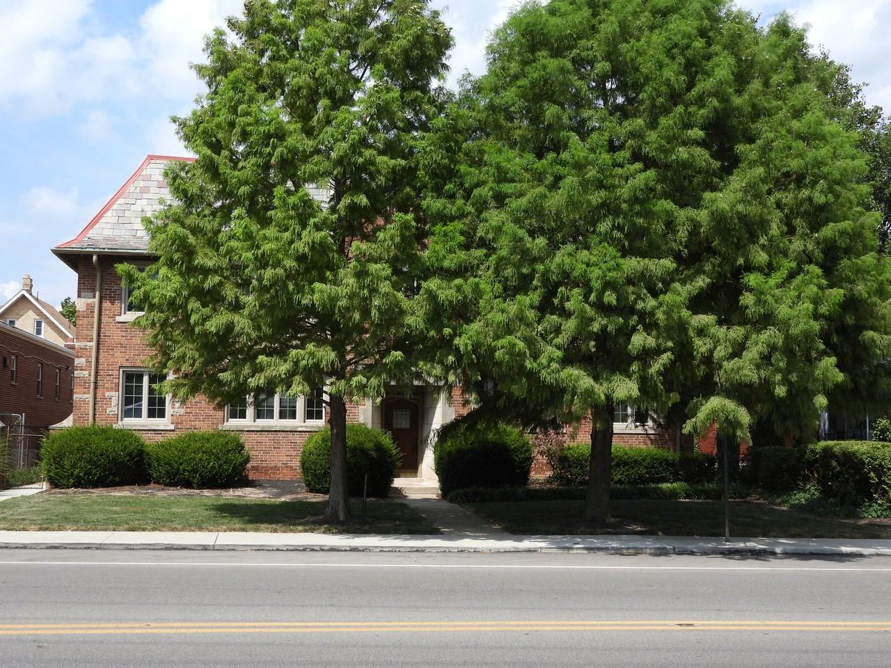 1514 E. Long Street — Woodland Park Apartments, Columbus, OH - Photo 2 of 17