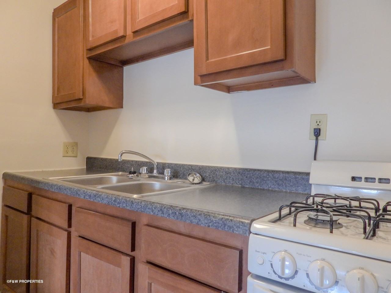 1514 E. Long Street — Woodland Park Apartments, Columbus, OH - Photo 7 of 17