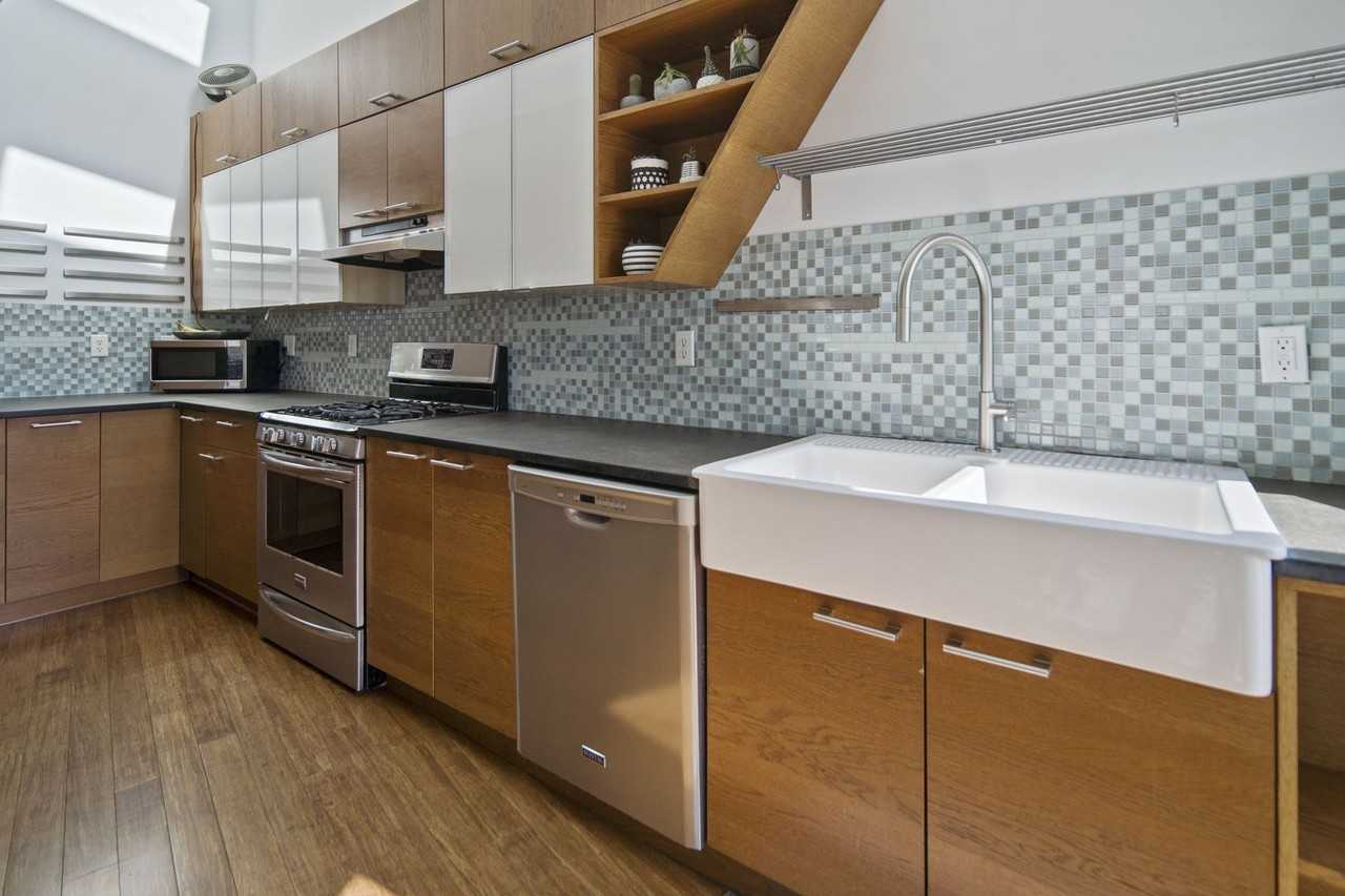 135 Muzzy Rd - Photo 4 of 30