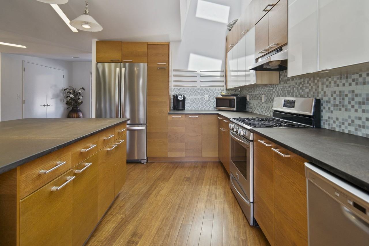 135 Muzzy Rd - Photo 5 of 30