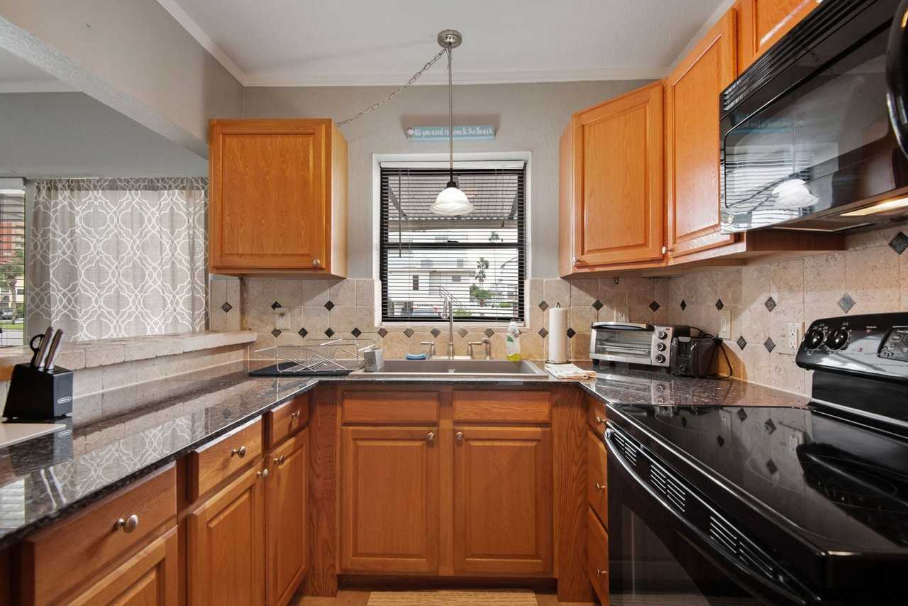 18007 Gulf Blvd #A - Photo 2 of 20