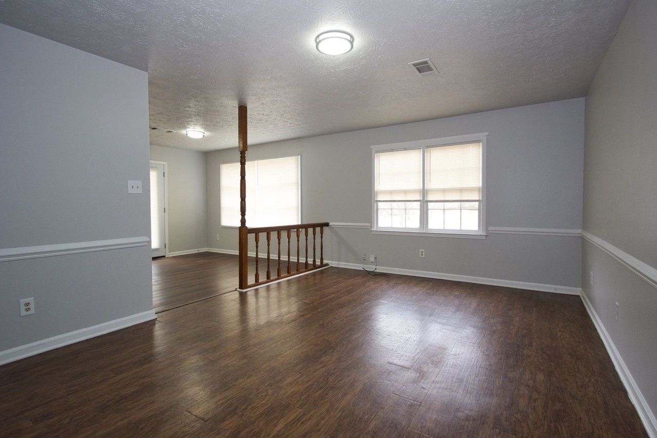 3252 Inez Dr - Photo 4 of 18