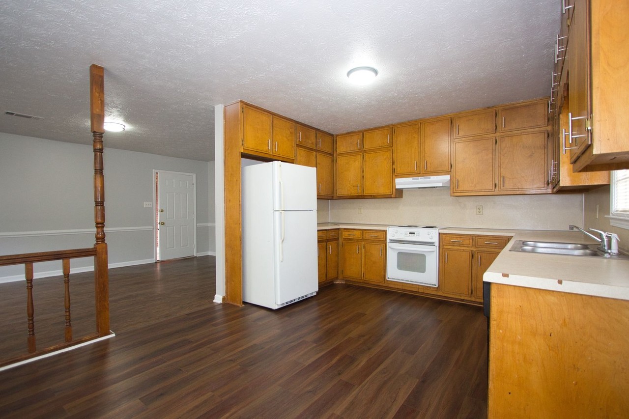 3252 Inez Dr - Photo 7 of 18