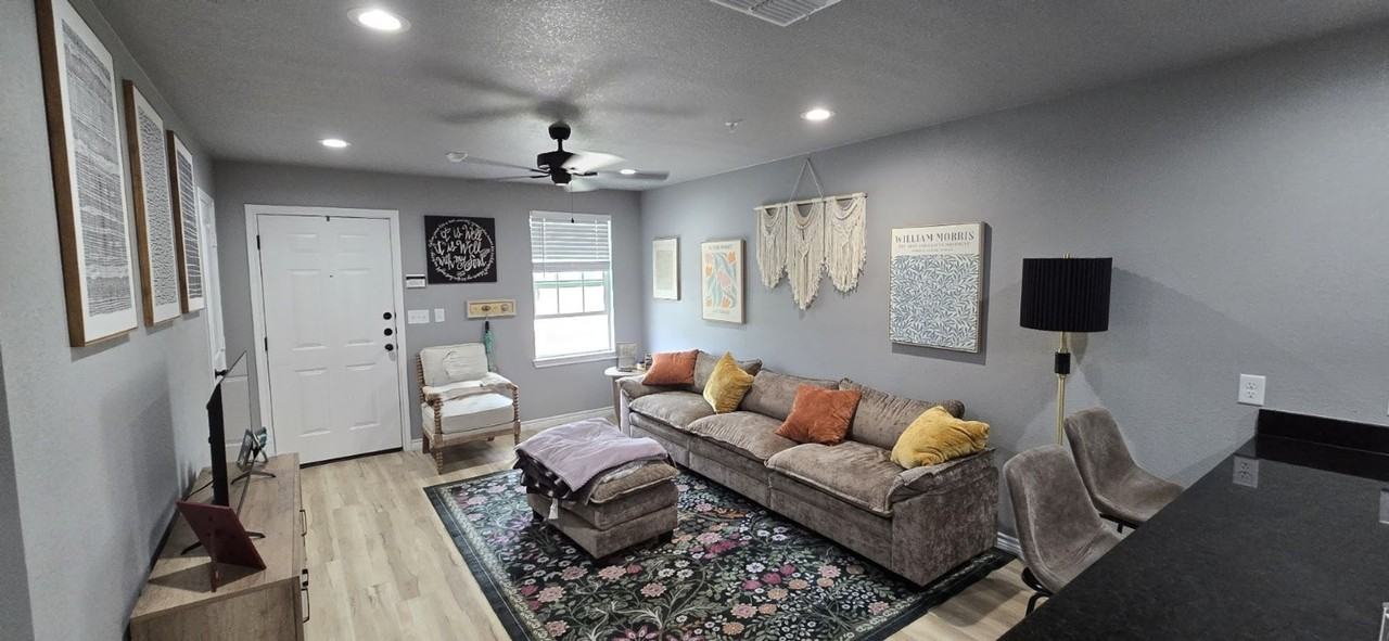 9114 Royal - Photo 3 of 23