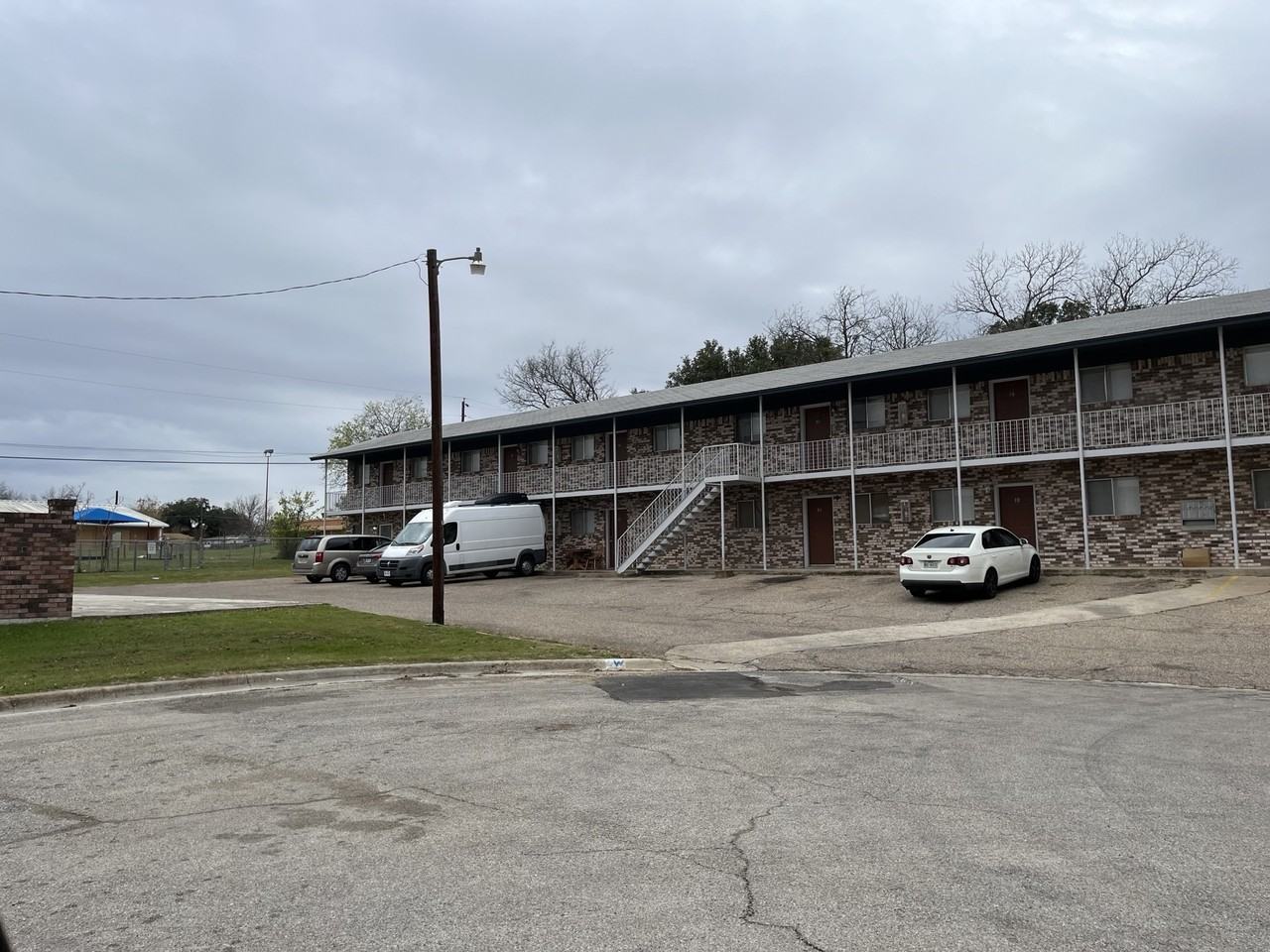 1015 Wells Cir #33 - Photo 6 of 7