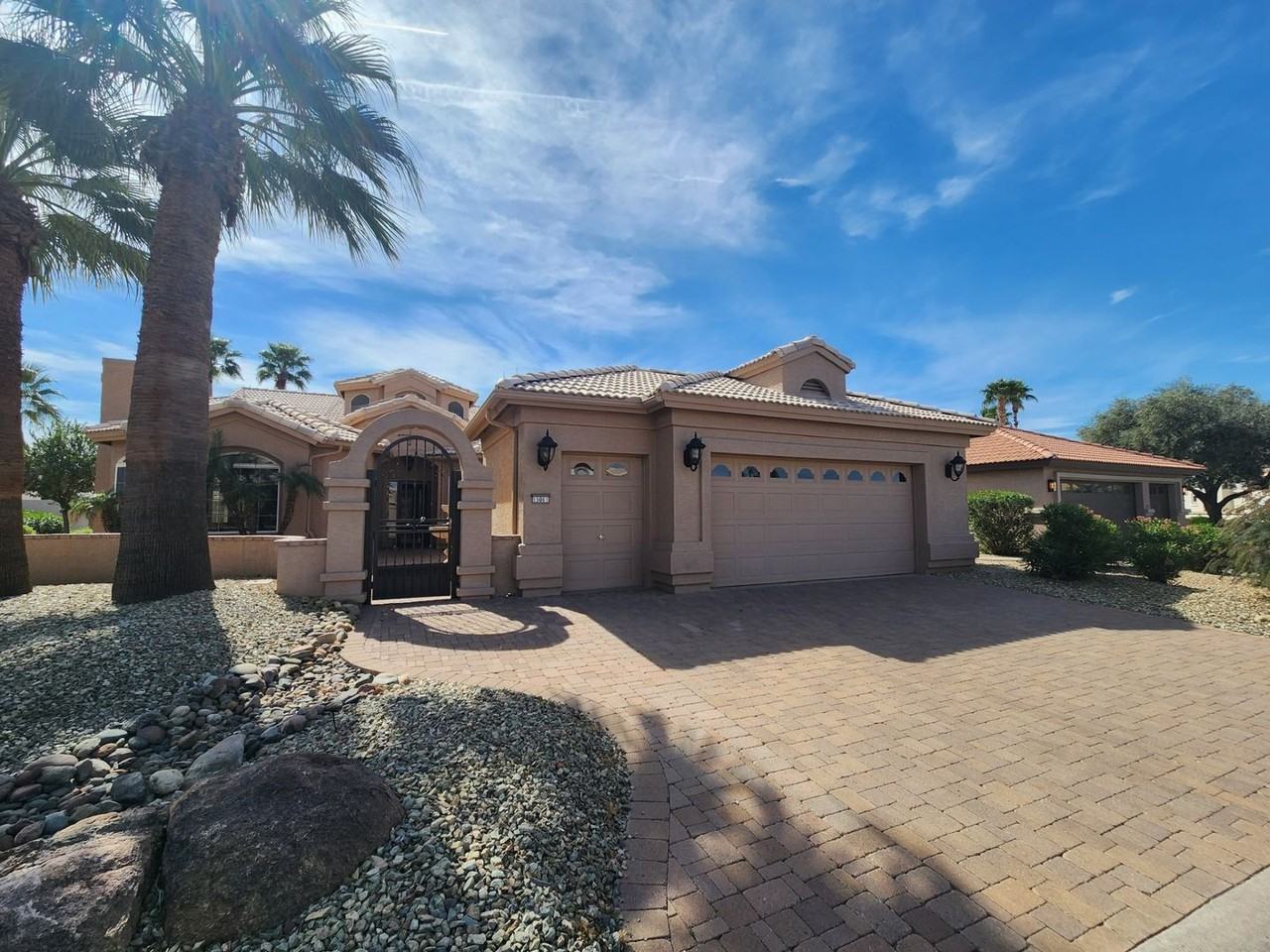 15061 W Pinchot Ave - Photo 3 of 50