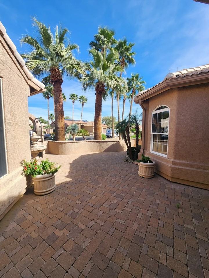 15061 W Pinchot Ave - Photo 5 of 50