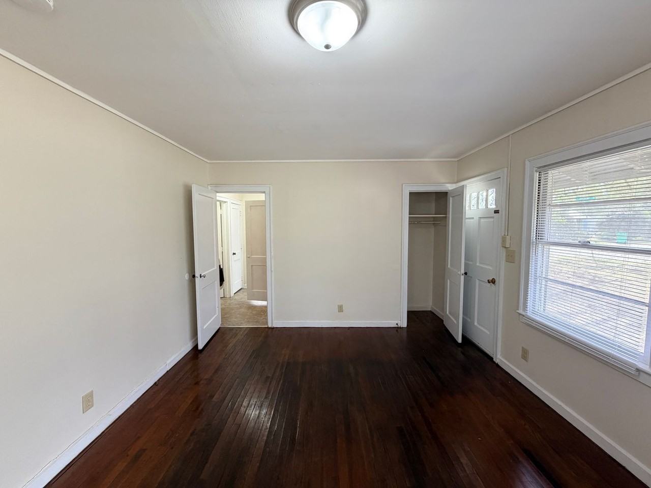 1701 N Troup St - Photo 5 of 20