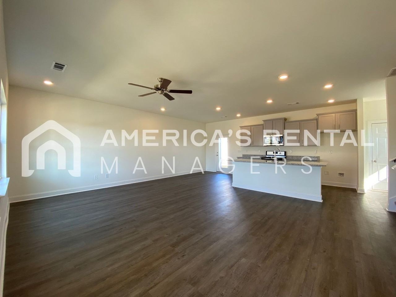 3343 Meriwether Dr - Photo 3 of 50