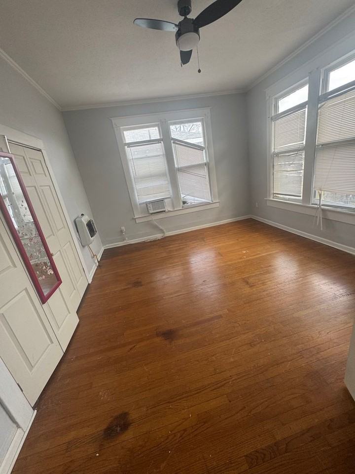 409 1/2 Egan St - Photo 3 of 10