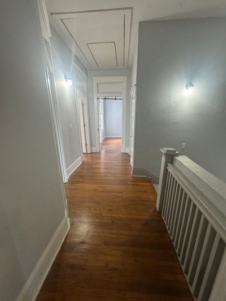 409 1/2 Egan St - Photo 7 of 10