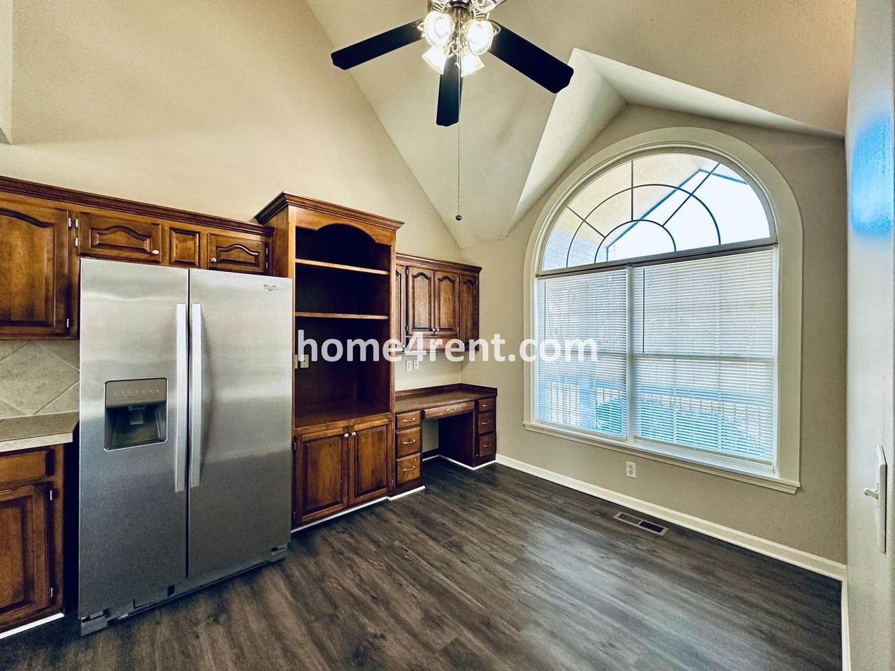 6916 N Pontiac Ave - Photo 7 of 50