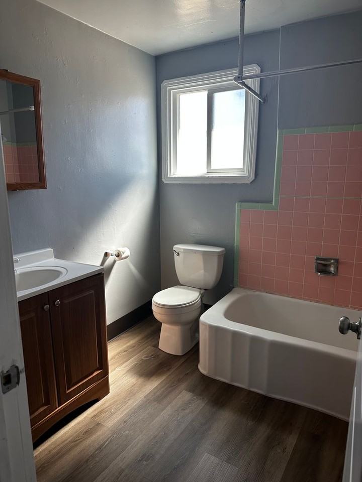 1356 East Ave - Photo 4 of 7