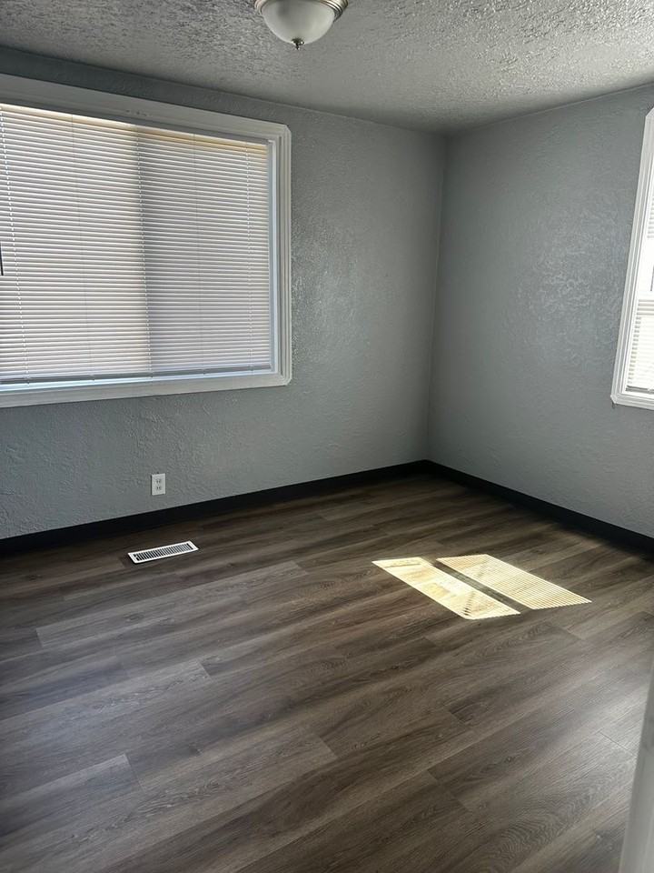 1356 East Ave - Photo 7 of 7