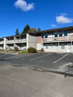 featured image of 8415 Park Dr #4