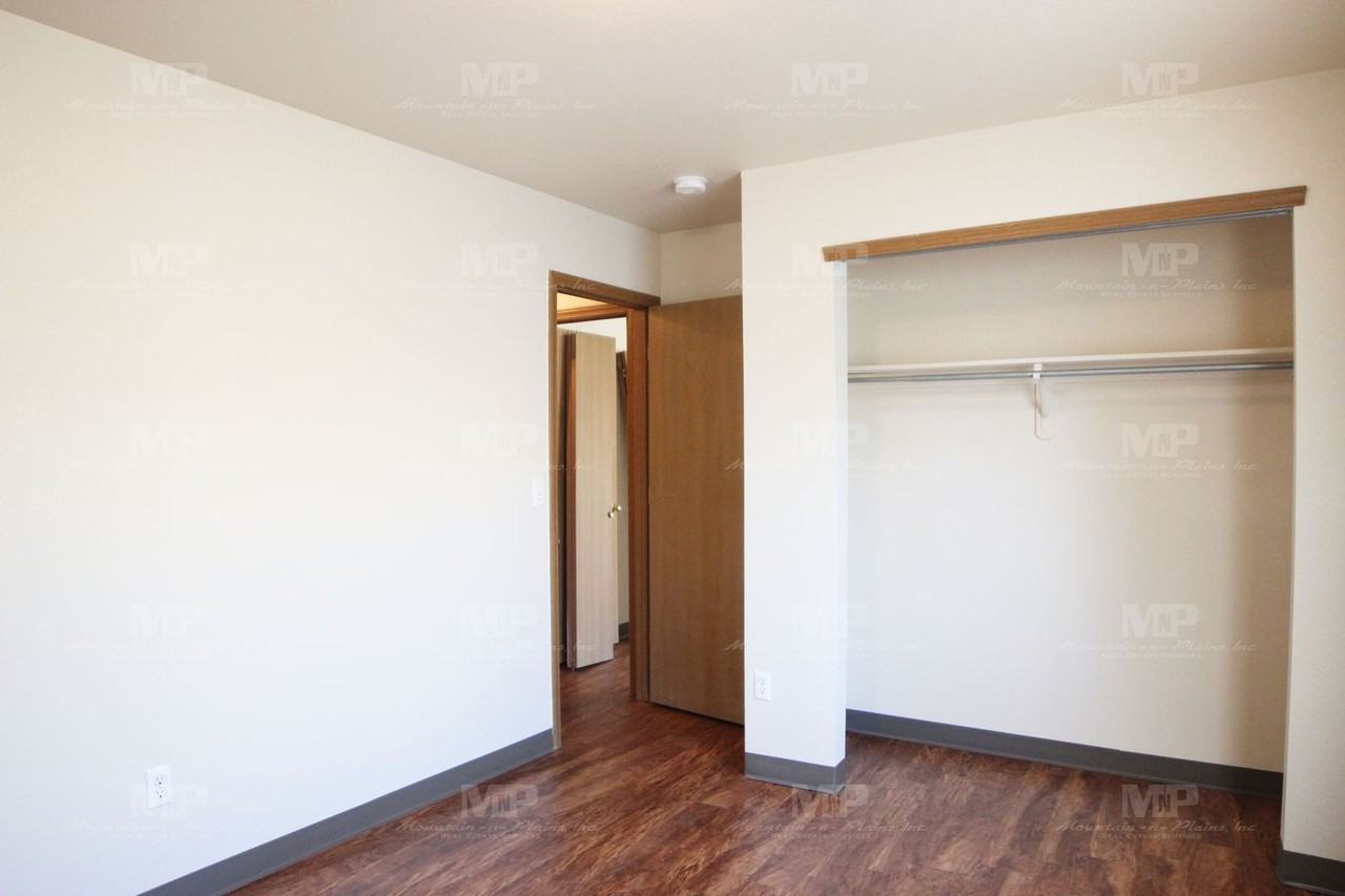 514 S Howes St #B - Photo 5 of 16