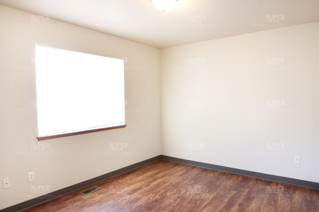 514 S Howes St #B - Photo 6 of 16