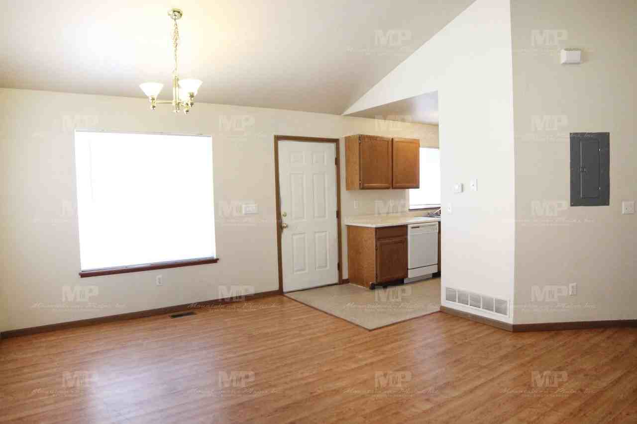 518 S Howes St #B - Photo 3 of 16