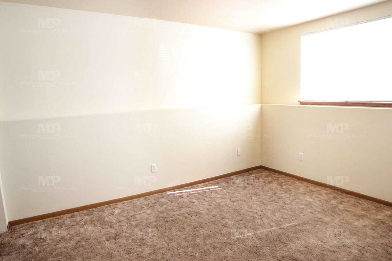 518 S Howes St #B - Photo 5 of 16