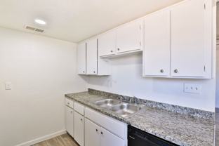 AZ21-033 - Photo 1 of 1