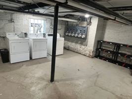 featured image of 4957 N Troy St