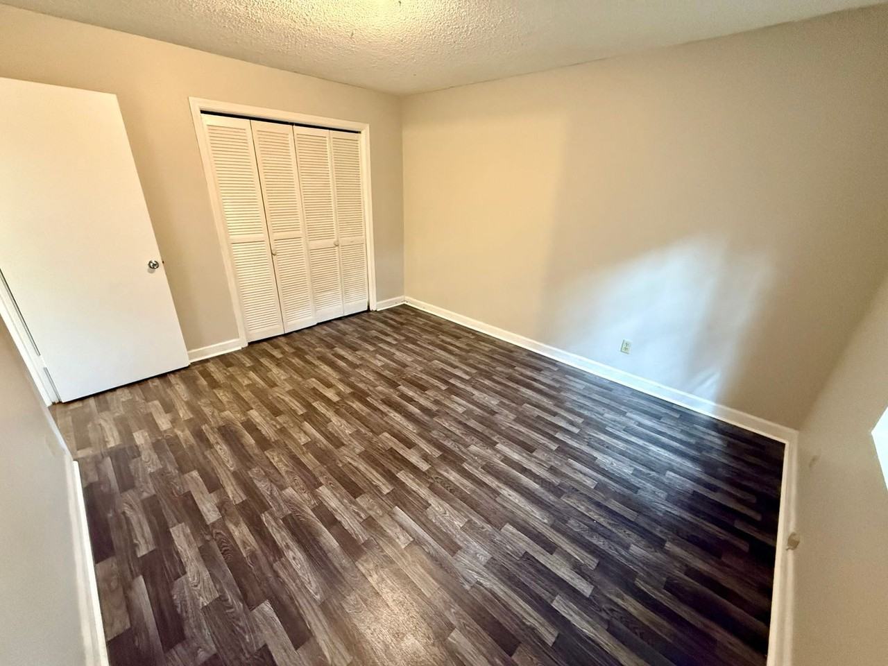 11 Loring Dr #5 - Photo 5 of 7