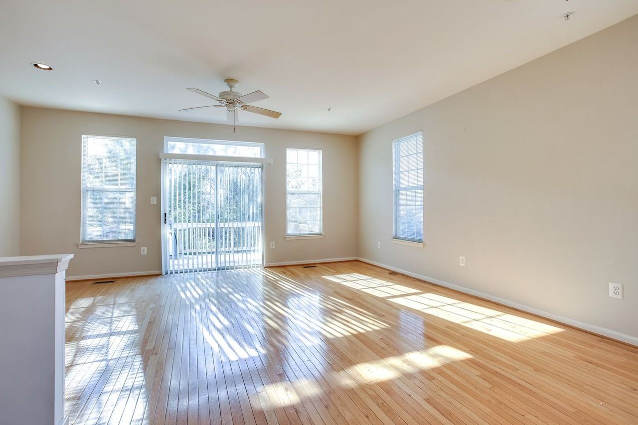 100 Penwick Cir - Photo 3 of 18