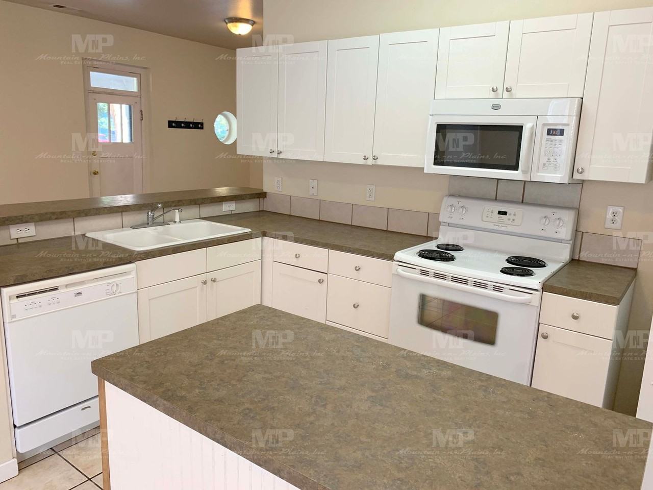 514 S Howes St - Photo 4 of 16