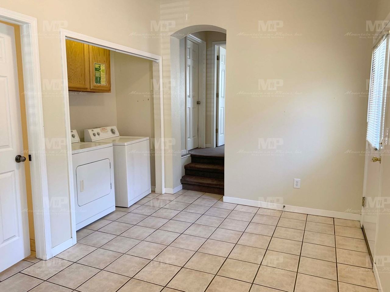 514 S Howes St - Photo 6 of 16