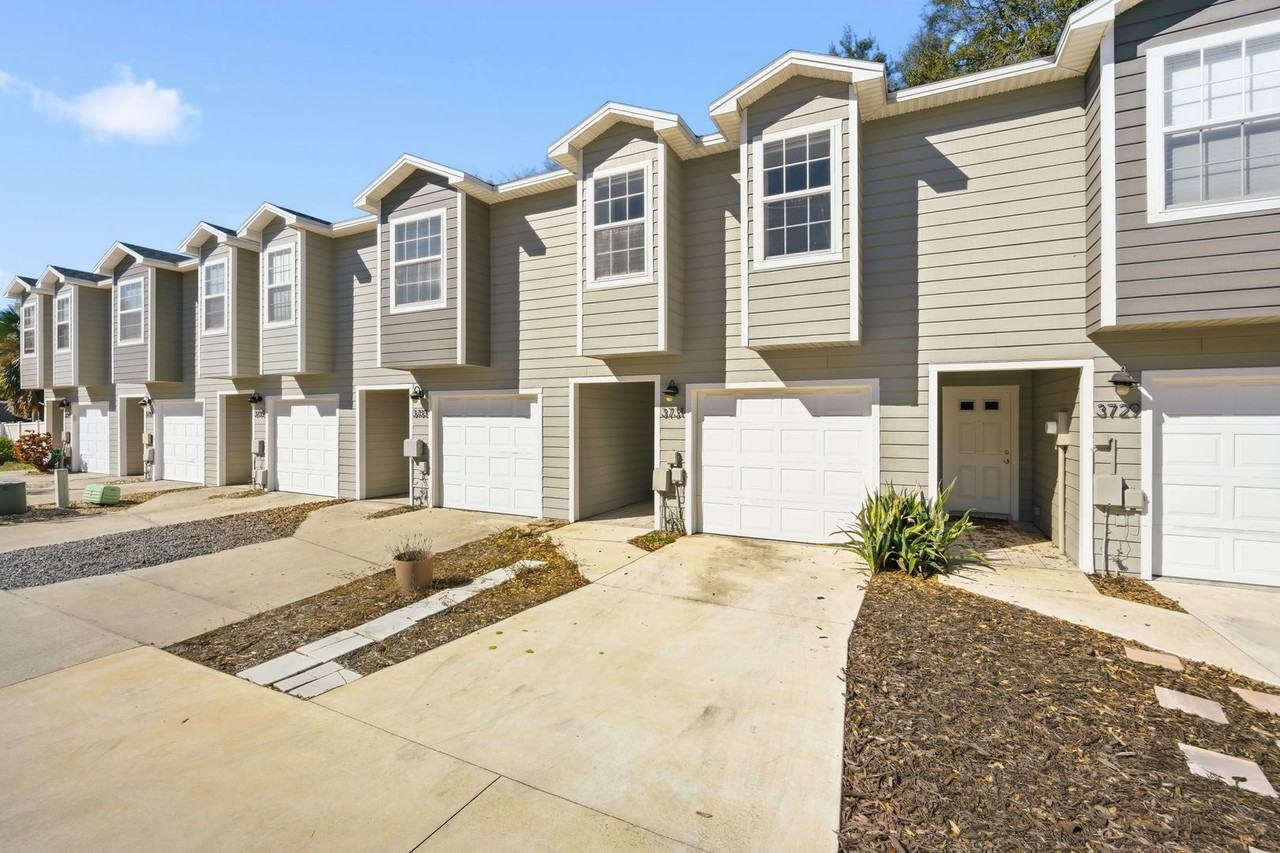 3731 W Cass St - Photo 2 of 26