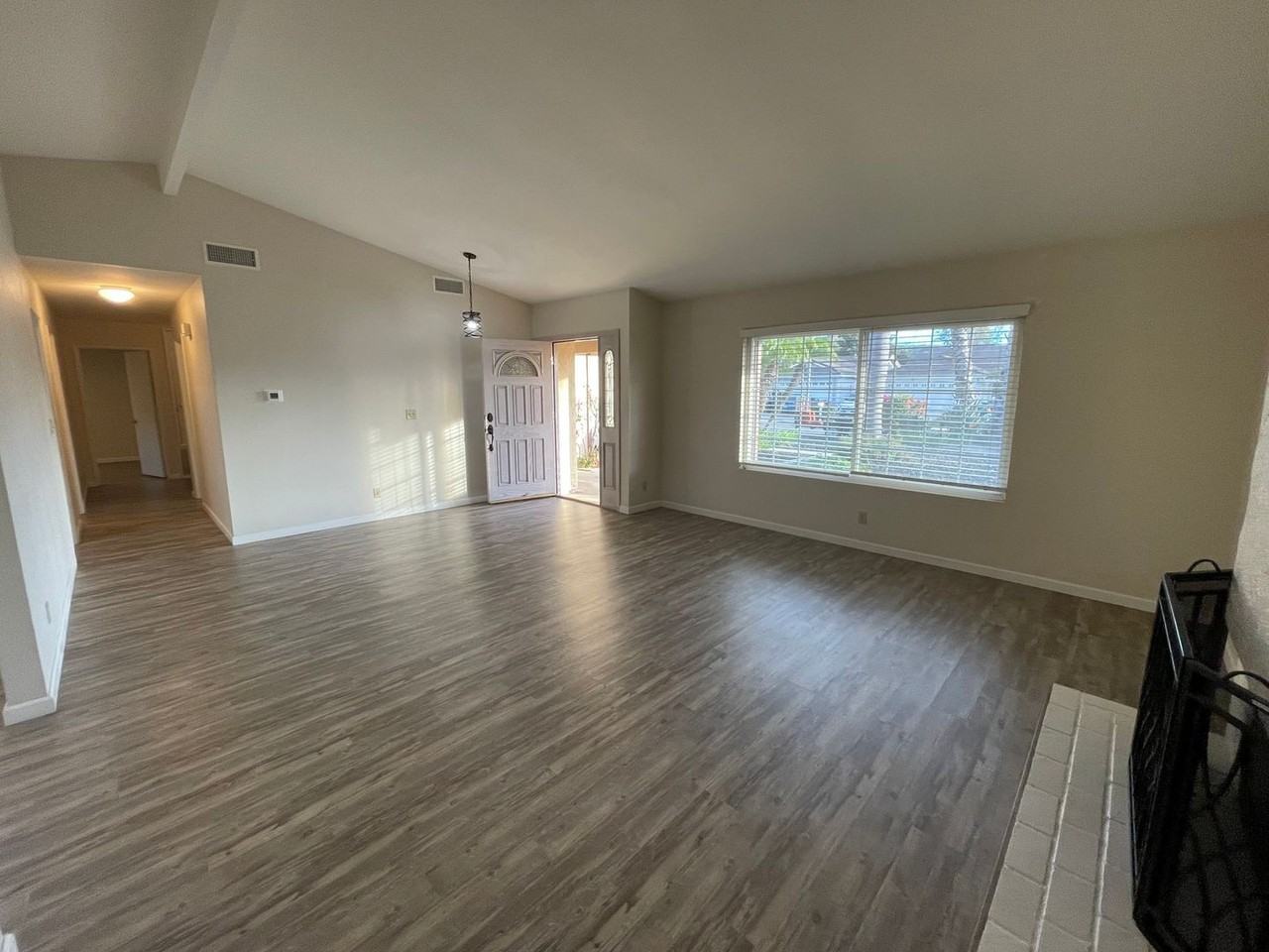 12804 Elmfield Ln - Photo 6 of 30