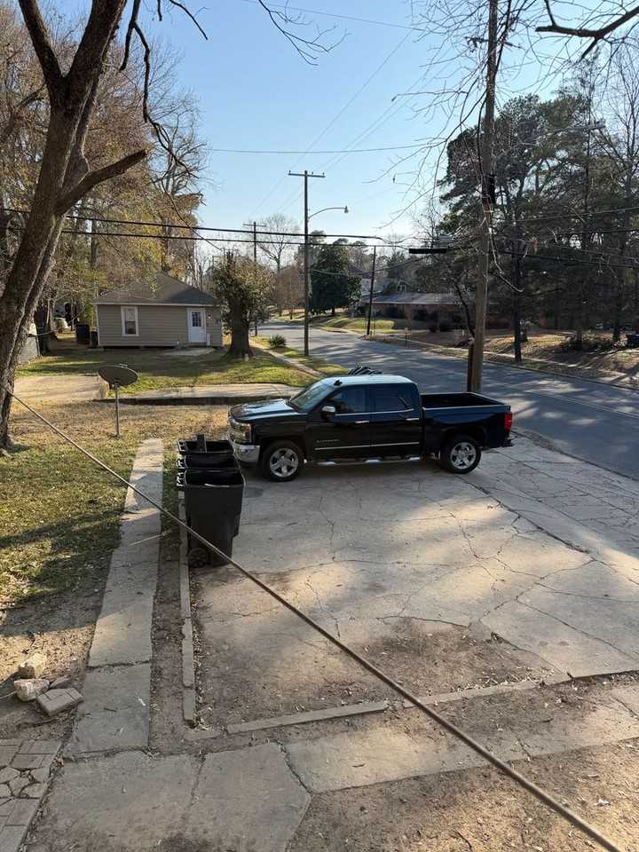 557 1/2 Merrick St - Photo 3 of 29