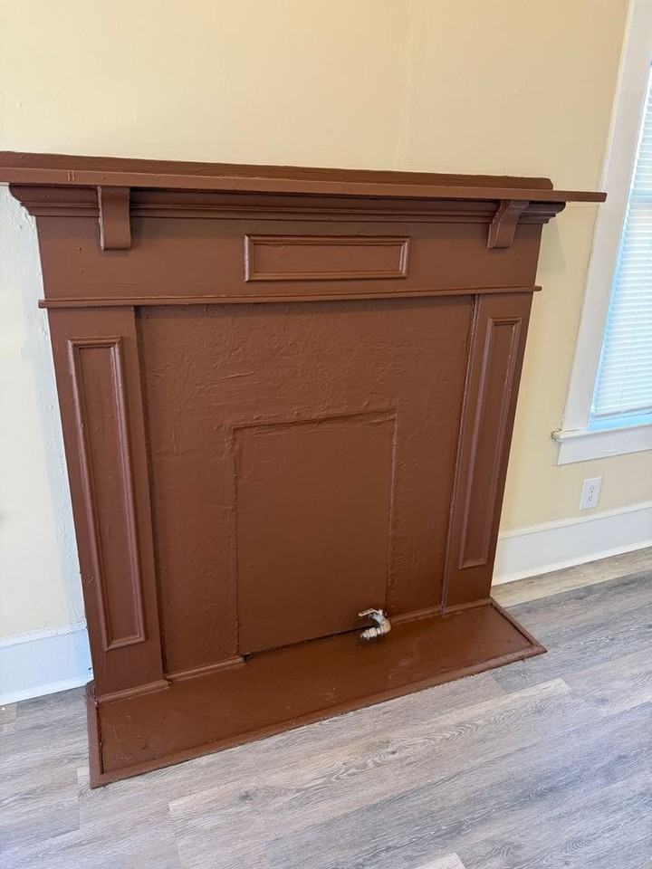 557 1/2 Merrick St - Photo 5 of 29