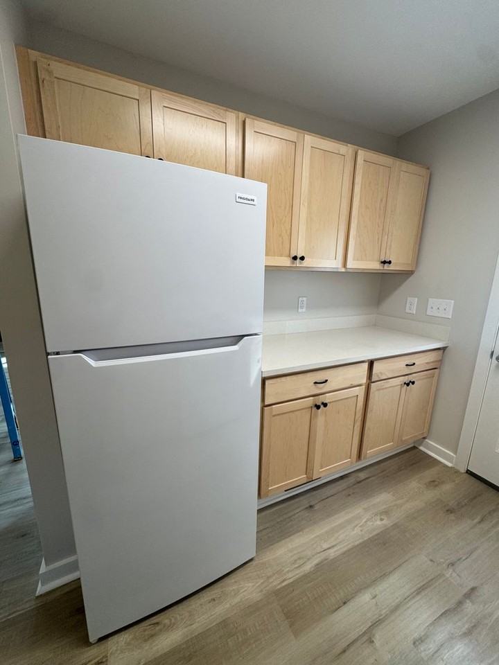 925 Jones Cir - Photo 7 of 9