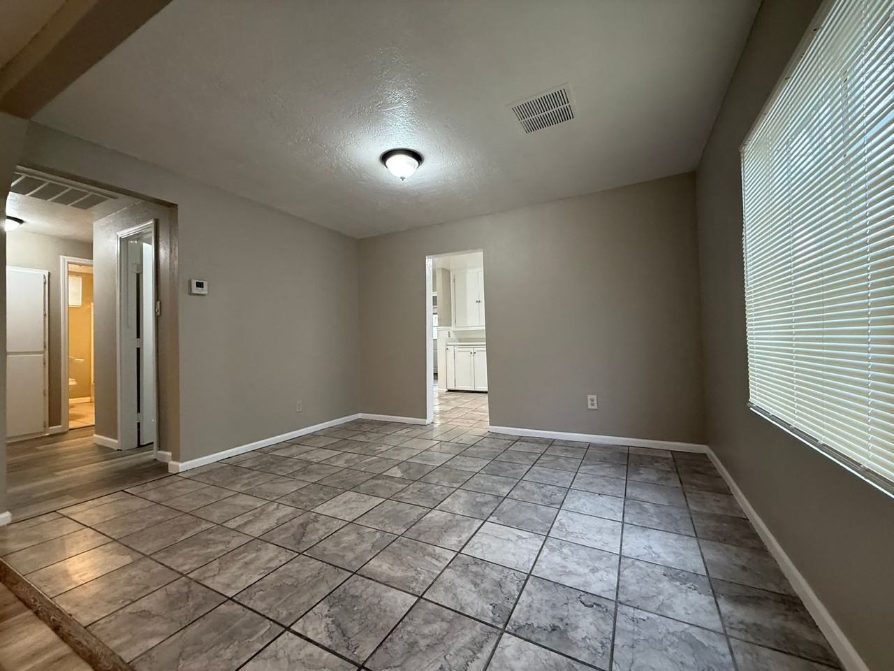 419 Fillmore St - Photo 4 of 26