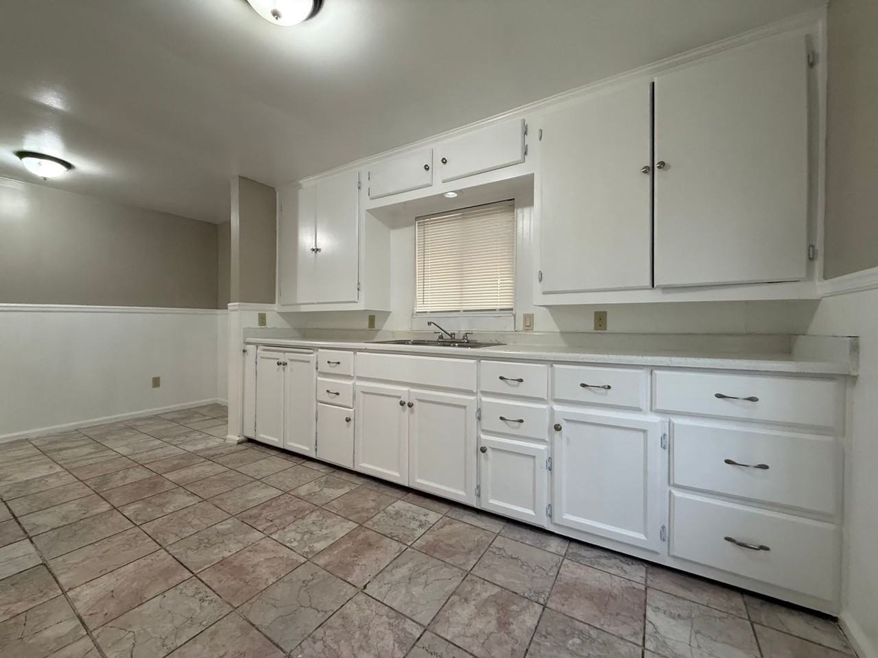 419 Fillmore St - Photo 6 of 26