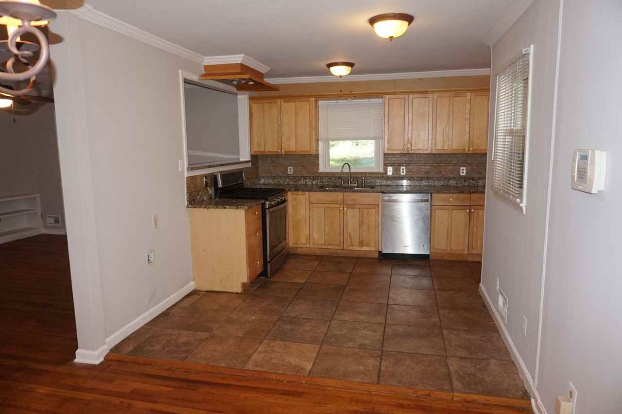 2477 Creekview Dr Sw - Photo 5 of 21