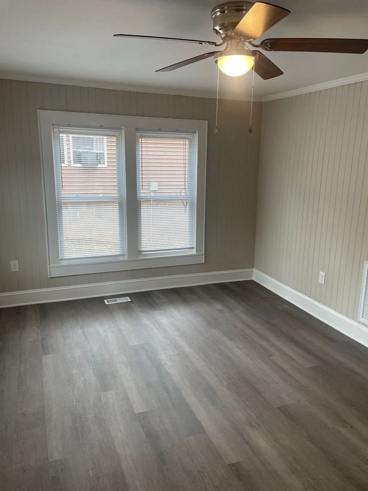 4891 Doris St - Photo 2 of 11