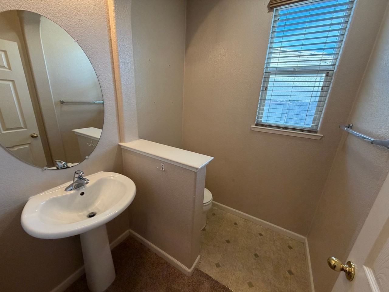 10253 Nevers Way - Photo 7 of 38