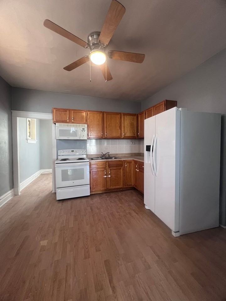 4360 Gannett St - Photo 4 of 18