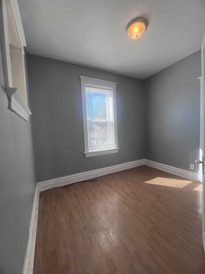 4360 Gannett St - Photo 7 of 18