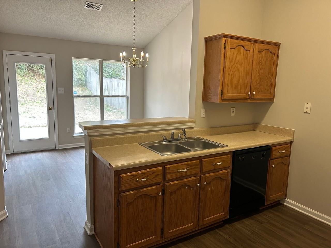 5371 Bradley Ln - Photo 3 of 19