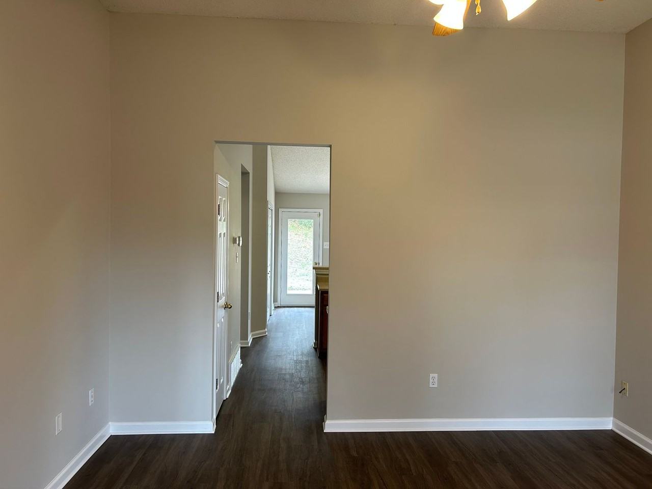 5371 Bradley Ln - Photo 7 of 19