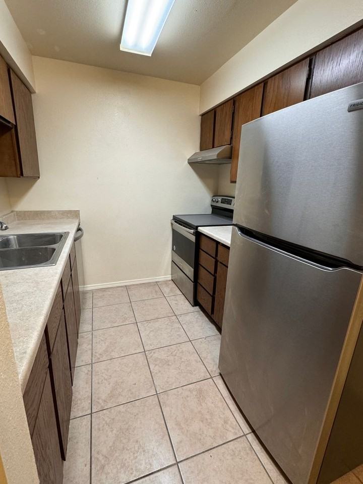 20 Bent Tree Rd Apt D - Photo 4 of 9