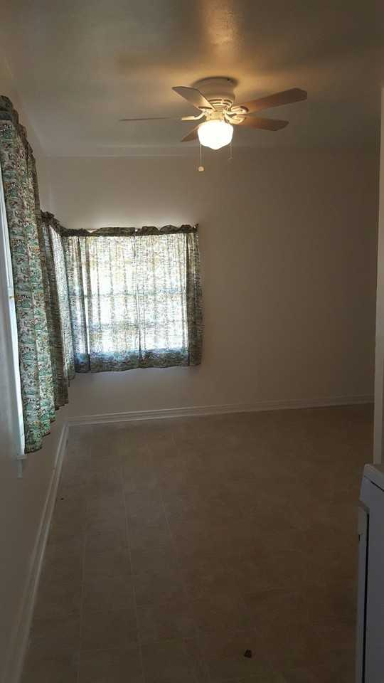 303 E Country Club Rd - Photo 7 of 9