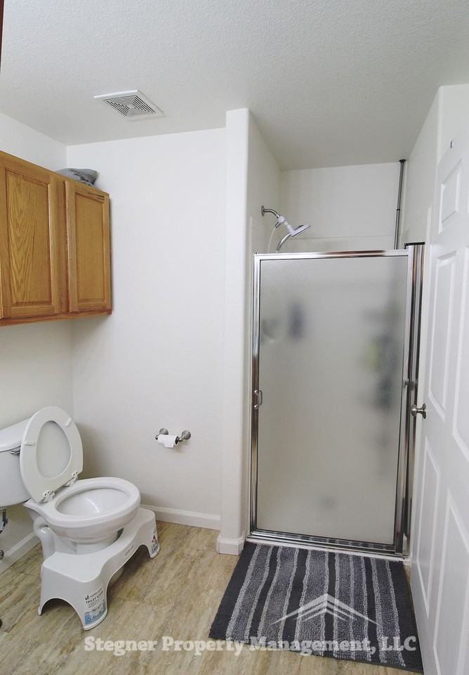 802 Waterglen Dr #C9 - Photo 4 of 5