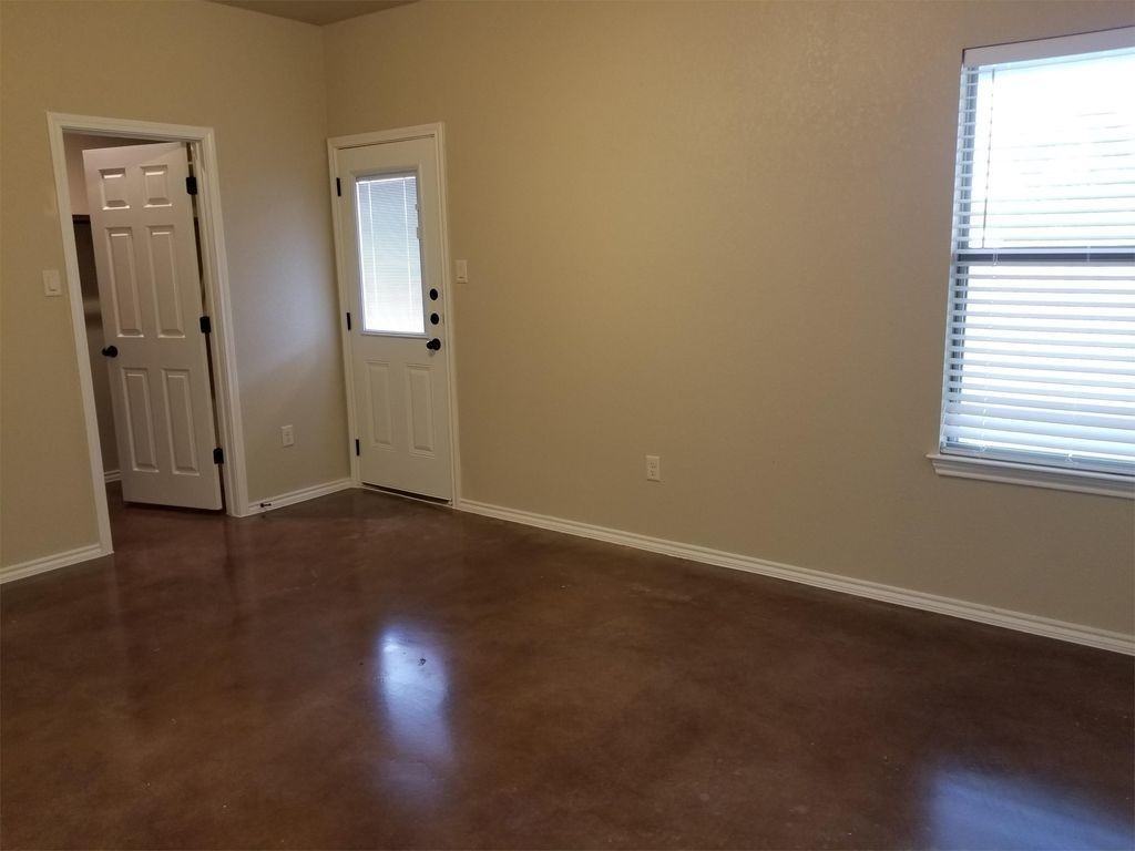 2575 Pahmeyer Rd - Photo 6 of 17