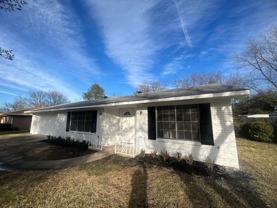 2502 Deanie Ln - Photo 1 of 1