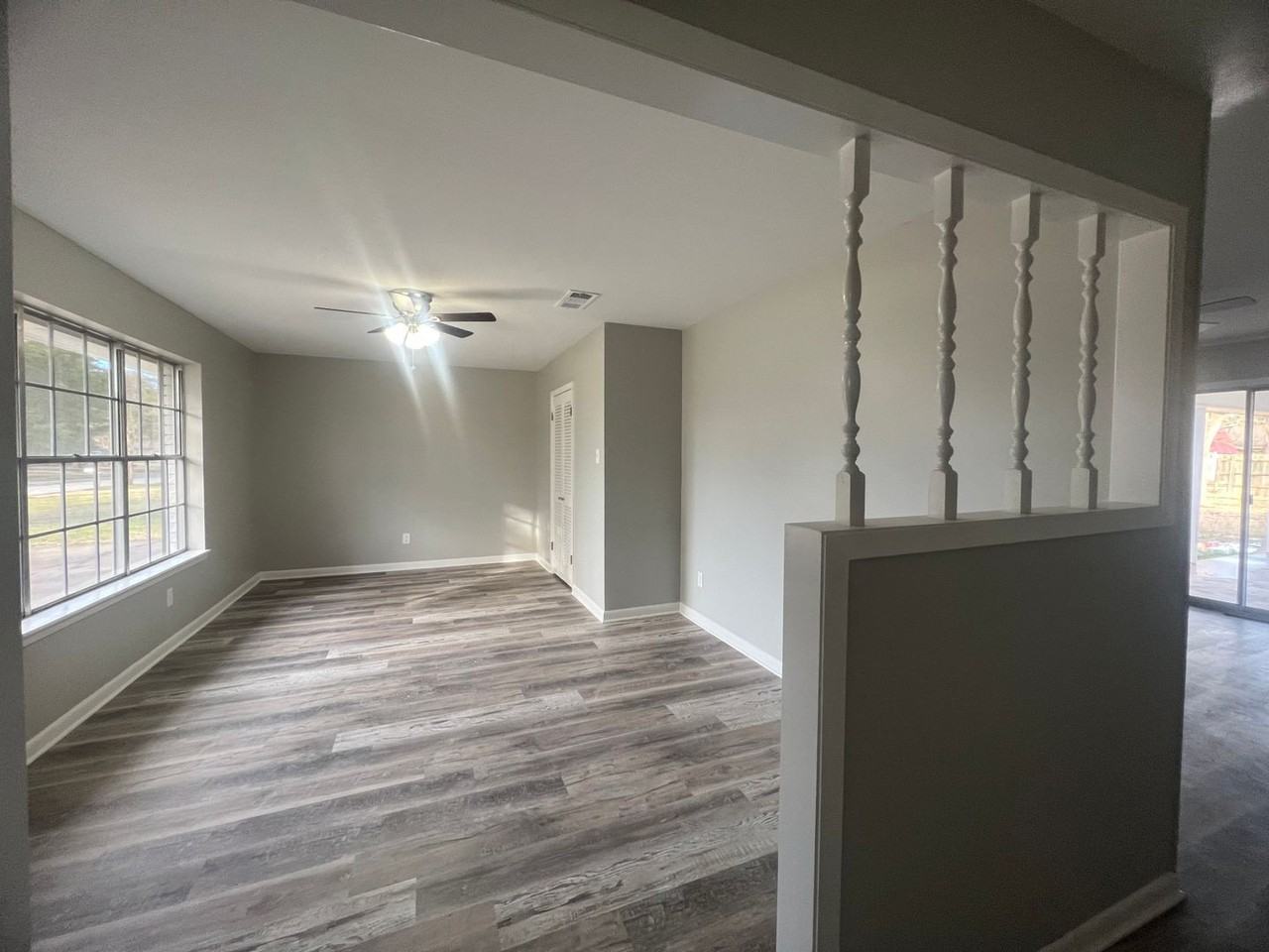 2502 Deanie Ln - Photo 3 of 20