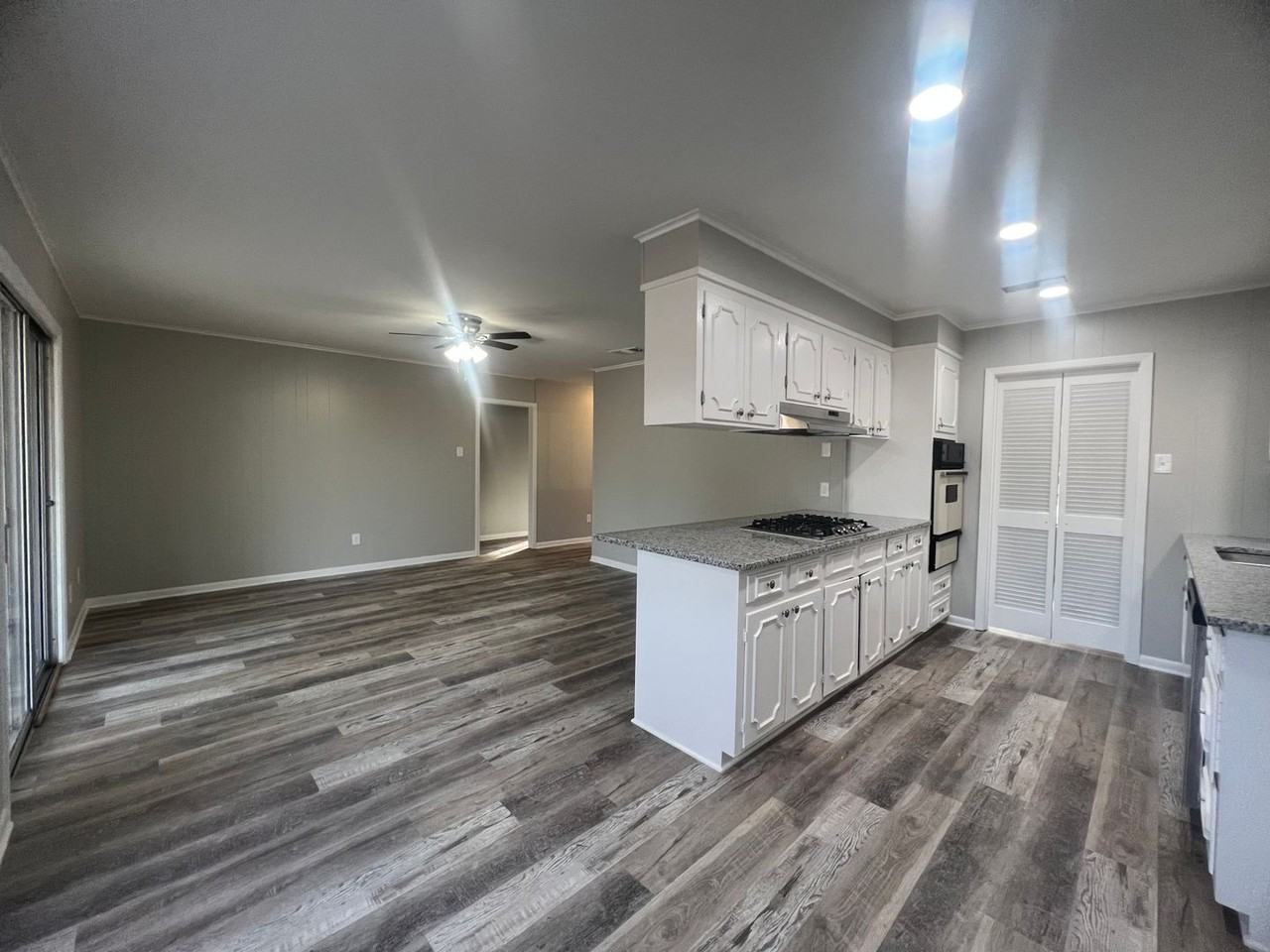 2502 Deanie Ln - Photo 6 of 20